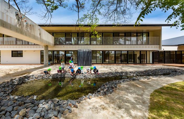 BIM建筑|儿童画里的木屋乐园，MRN幼儿园 / HIBINOSEKKEI +日比野设计