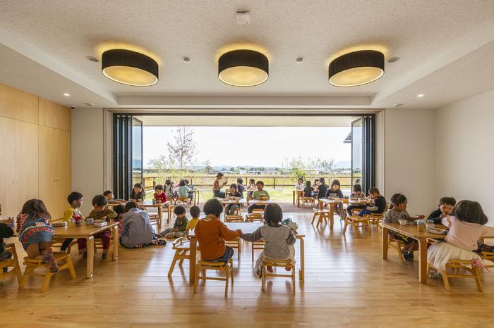 BIM建筑|儿童画里的木屋乐园，MRN幼儿园 / HIBINOSEKKEI +日比野设计