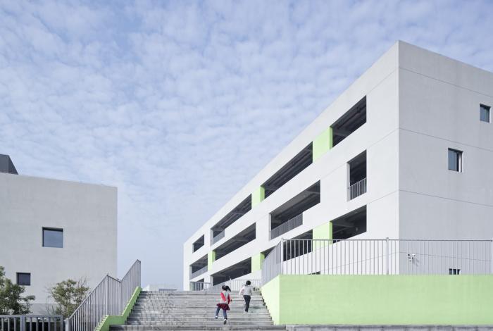 BIM建筑|小河弯弯，愉快嬉戏的童年——宁波杭州湾滨海小学 / 浙江大学建筑设计研究院