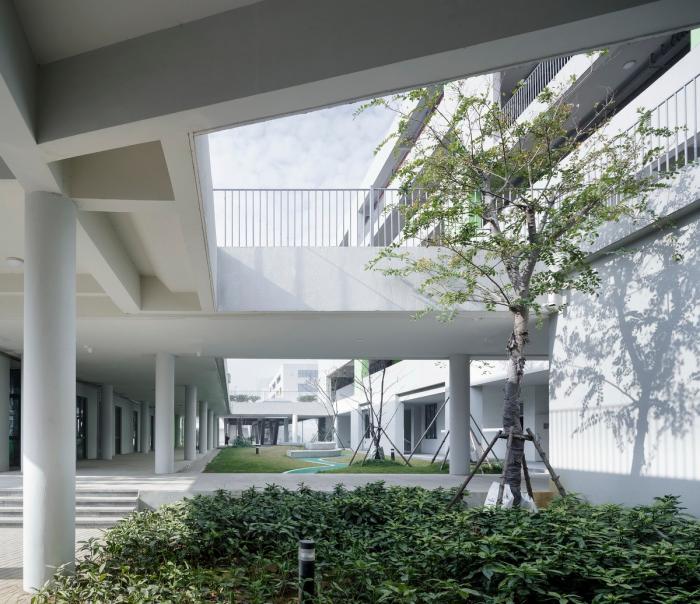 BIM建筑|小河弯弯，愉快嬉戏的童年——宁波杭州湾滨海小学 / 浙江大学建筑设计研究院