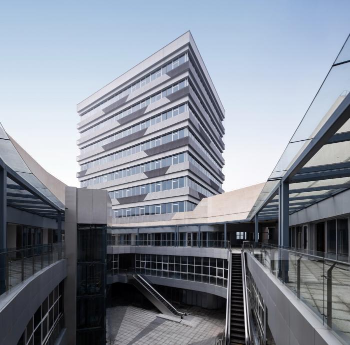 BIM建筑|极速车王的起点——天益国际汽车城 / 三益建筑设计