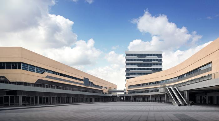 BIM建筑|极速车王的起点——天益国际汽车城 / 三益建筑设计