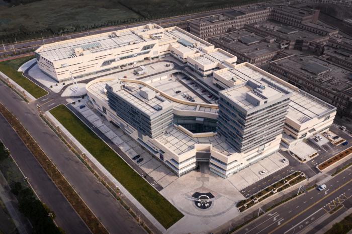 BIM建筑|极速车王的起点——天益国际汽车城 / 三益建筑设计