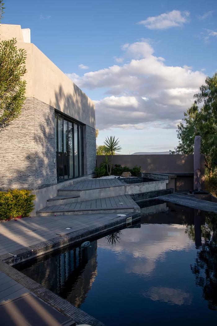 BIM建筑|一簇互相对望的“岩石”集群——Amanali住宅 / Rojkind Arquitectos