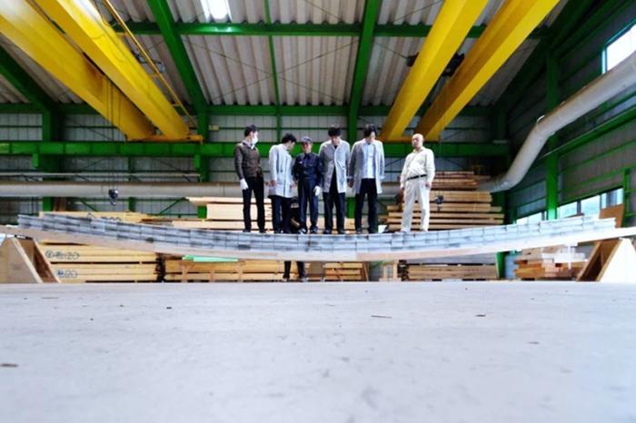 BIM建筑|白色飞船木屋，富有张力的伸展，Sannouno办公室 / Sudio Velocity