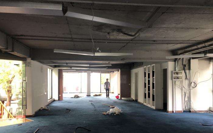 BIM建筑|隐于都市心脏，广州老楼蜕变成时尚办公空间 / 在于空间设计