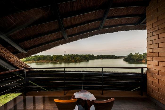 BIM建筑|洪先生家宅 / 1+1>2 Architects