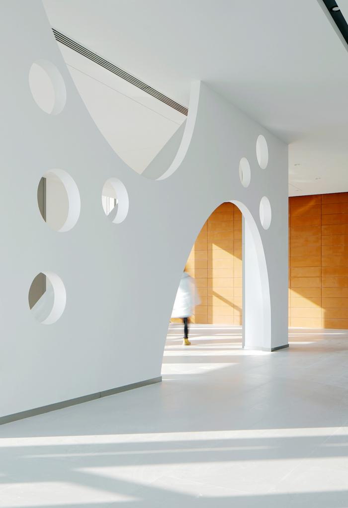 BIM建筑|体用合一的公民空间：昆山市政务服务中心 / 上海思域设计