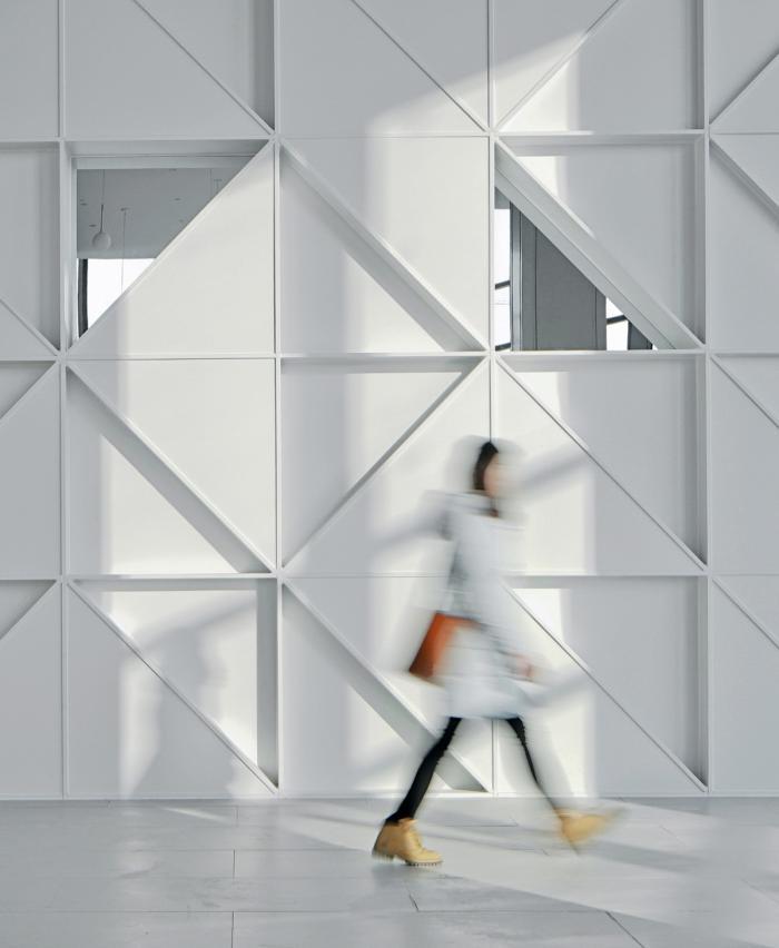 BIM建筑|体用合一的公民空间：昆山市政务服务中心 / 上海思域设计