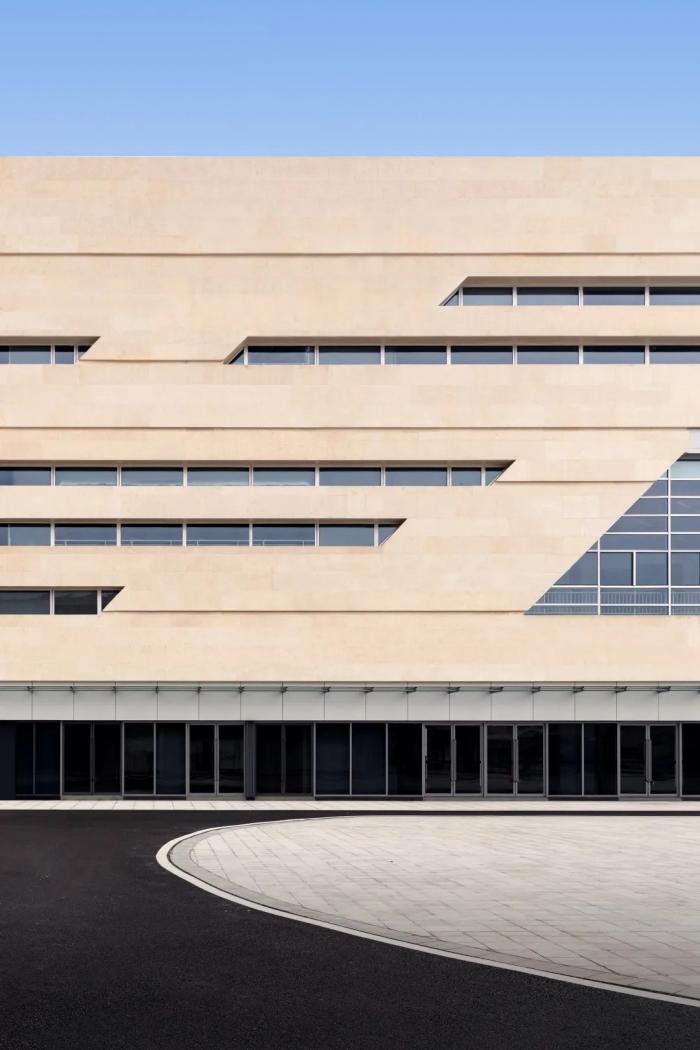 “人、城、产”合一的创新驱动产业社区