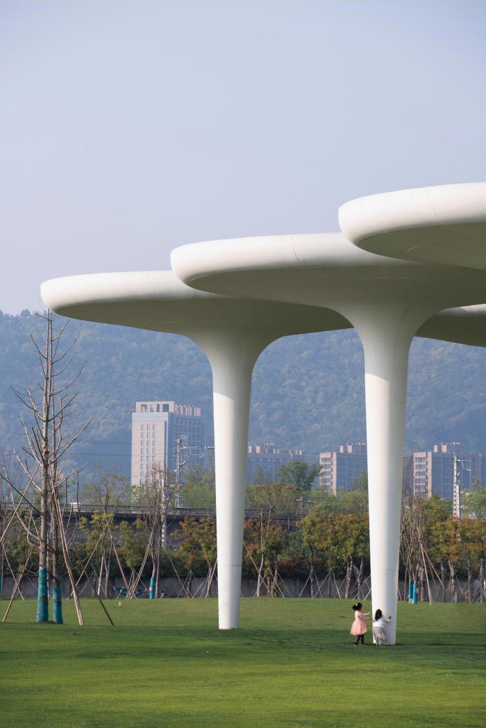 BIM建筑|消解与晕染：临平体育公园配套工程项目 / 筑境设计