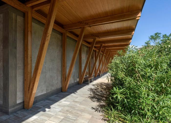 BIM建筑|湛蓝背景中的马赛克构图：克罗地亚海边木屋