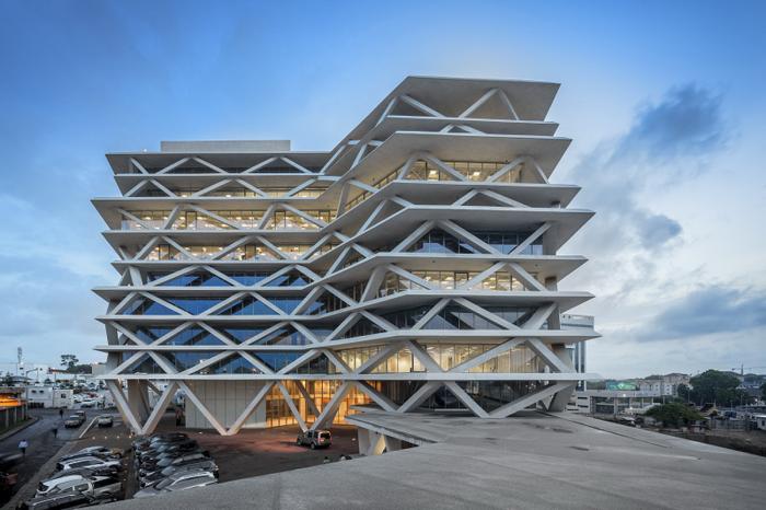 BIM建筑|“西非之门”阿克拉的生态地标，One Airport Square / MCA建筑事务所