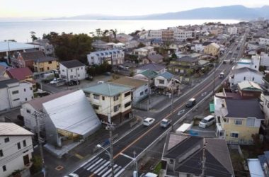 BIM建筑|陡坡屋顶和对角线展墙的三维构图：日本8.5住宅 / DOG-BIM建筑网