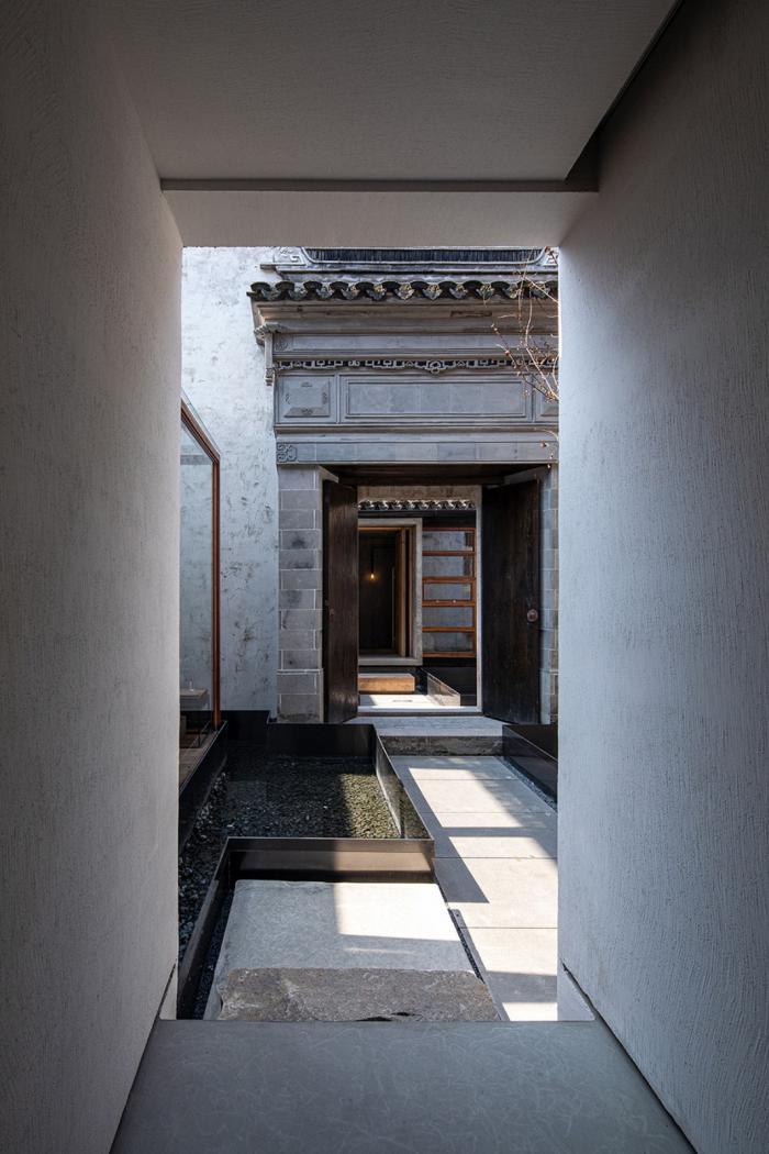 BIM建筑|白墙黛瓦下营造现代温暖空间，挚舍南禅观水酒店 / 本哲建筑