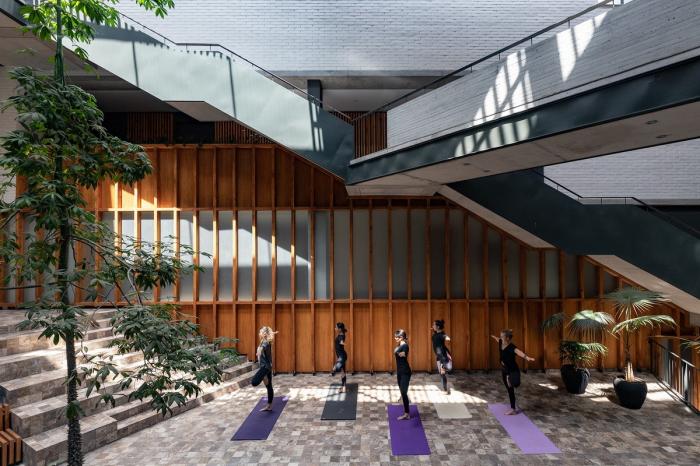 BIM建筑|于坚固外表下通透呼吸：厄瓜多尔自然大楼