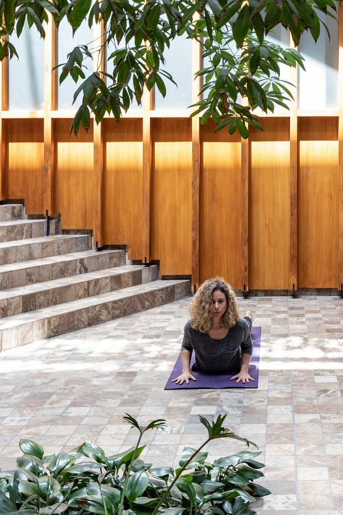 BIM建筑|于坚固外表下通透呼吸：厄瓜多尔自然大楼