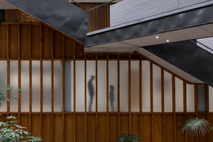 BIM建筑|于坚固外表下通透呼吸：厄瓜多尔自然大楼