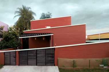 BIM建筑|庄重而透明，优雅而自然——印度红色“树屋” / PG Associates-BIM建筑网