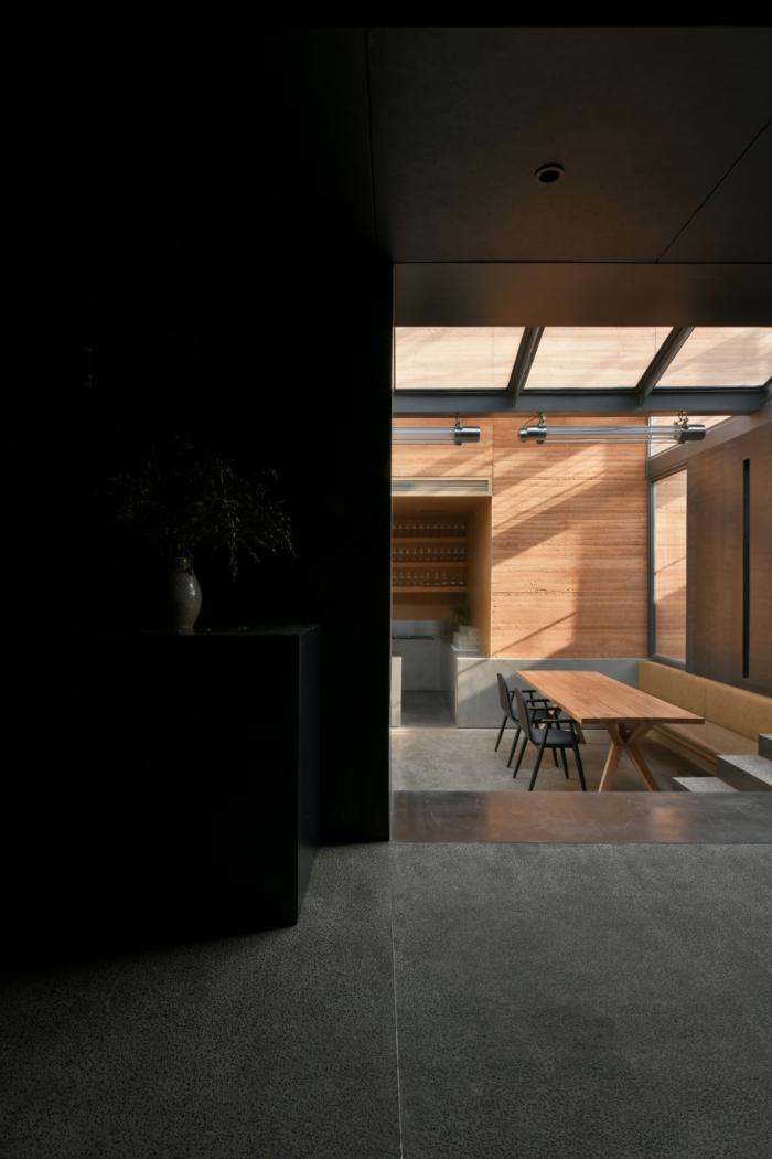 BIM建筑|“崖”——过去与未来的相遇之地 / C+ Architects