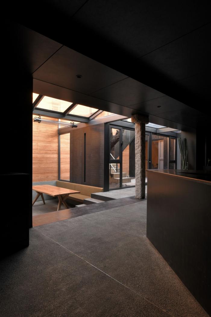 BIM建筑|“崖”——过去与未来的相遇之地 / C+ Architects