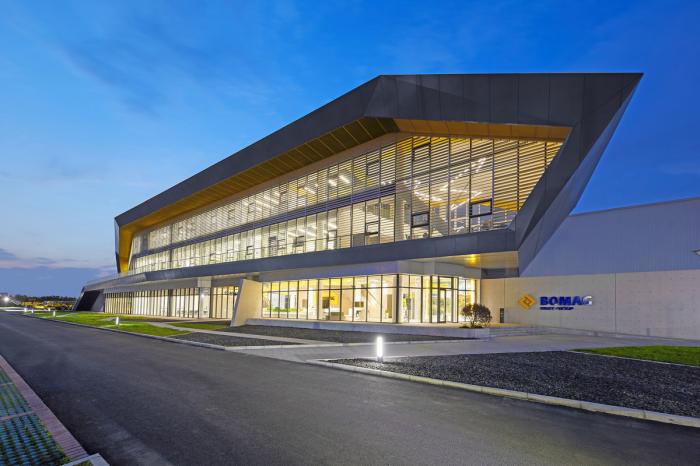 BIM建筑|宝马格常州工厂 | 工业感与现代学的设计碰撞 / VIRTUARCH 德建