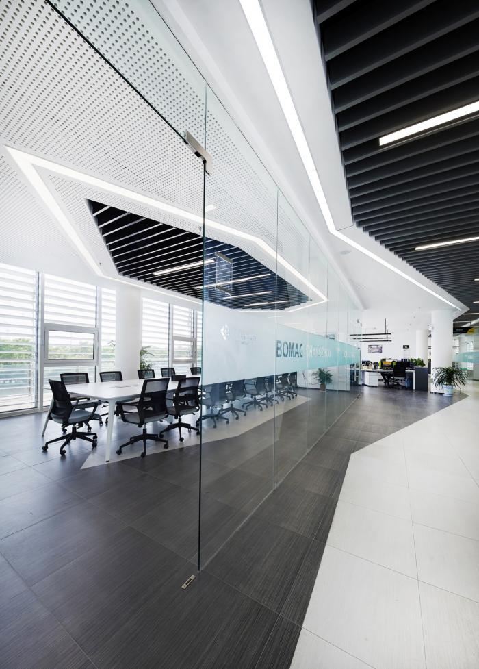 BIM建筑|宝马格常州工厂 | 工业感与现代学的设计碰撞 / VIRTUARCH 德建