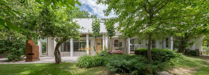 BIM建筑|裸露砖砌天花下的禅意小屋