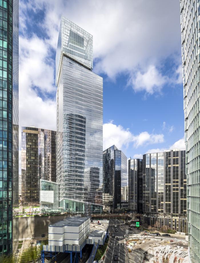 BIM建筑|一组捕捉与散射光的“水晶”组合——圣戈班总部办公楼