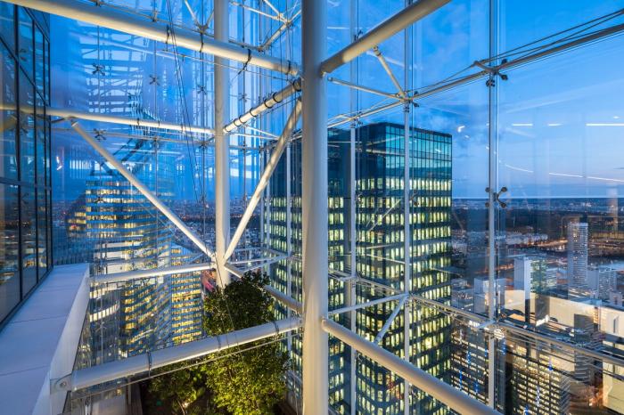 BIM建筑|一组捕捉与散射光的“水晶”组合——圣戈班总部办公楼