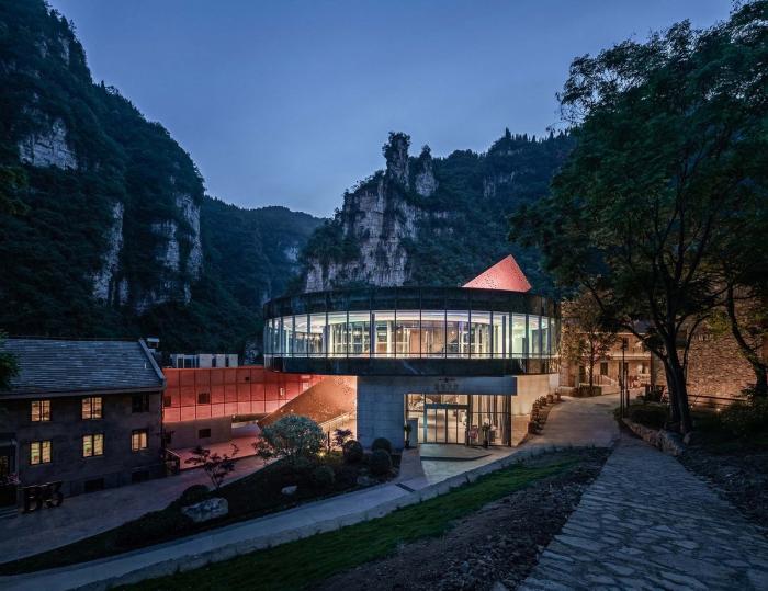 BIM建筑|809兵工厂遗址改造-酒店部分 / 三文建筑