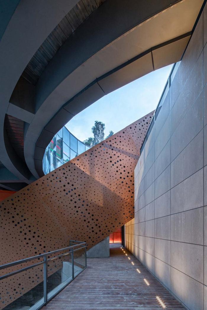 BIM建筑|809兵工厂遗址改造-酒店部分 / 三文建筑