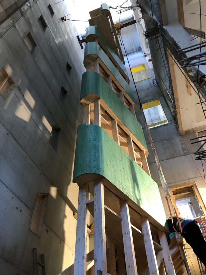 BIM建筑|墙身布满深邃的“眼睛”，废弃谷仓的改造