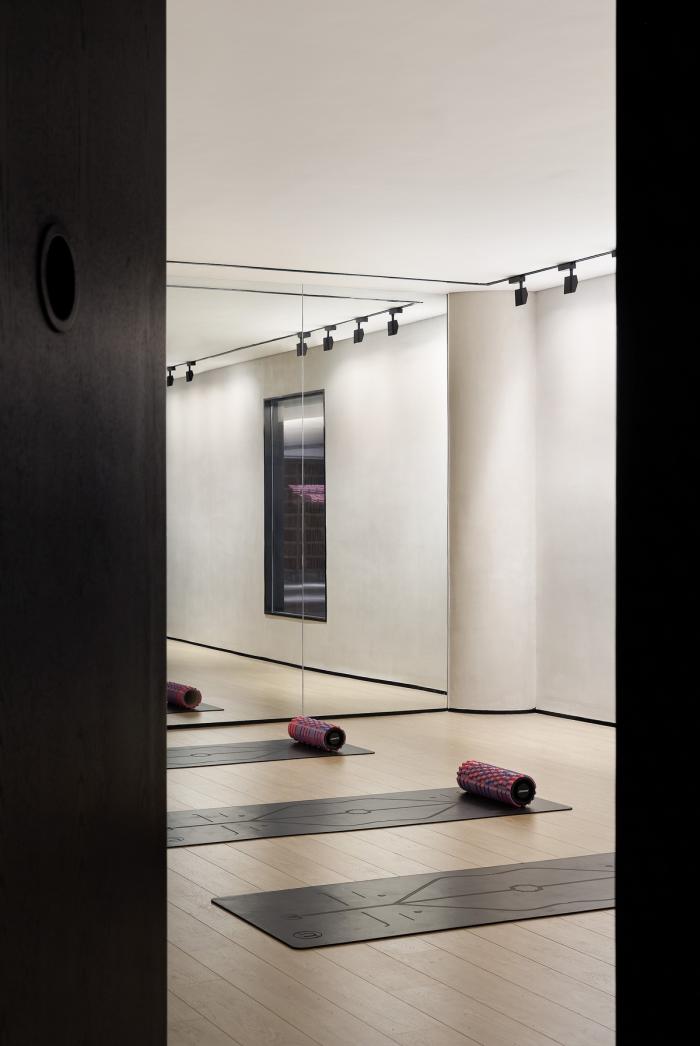 BIM建筑|一个模糊暧昧的空间容器——悠伽瑜伽空间 / 元致设计