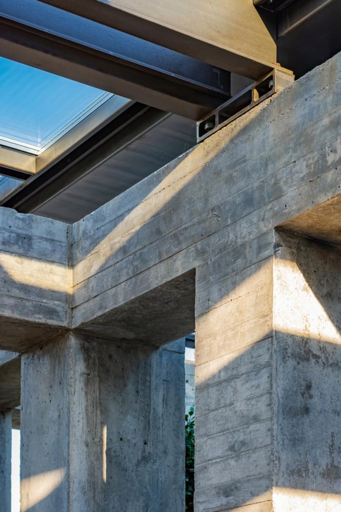 BIM建筑|与混凝土立柱对话——BM卡瓦纳住宅