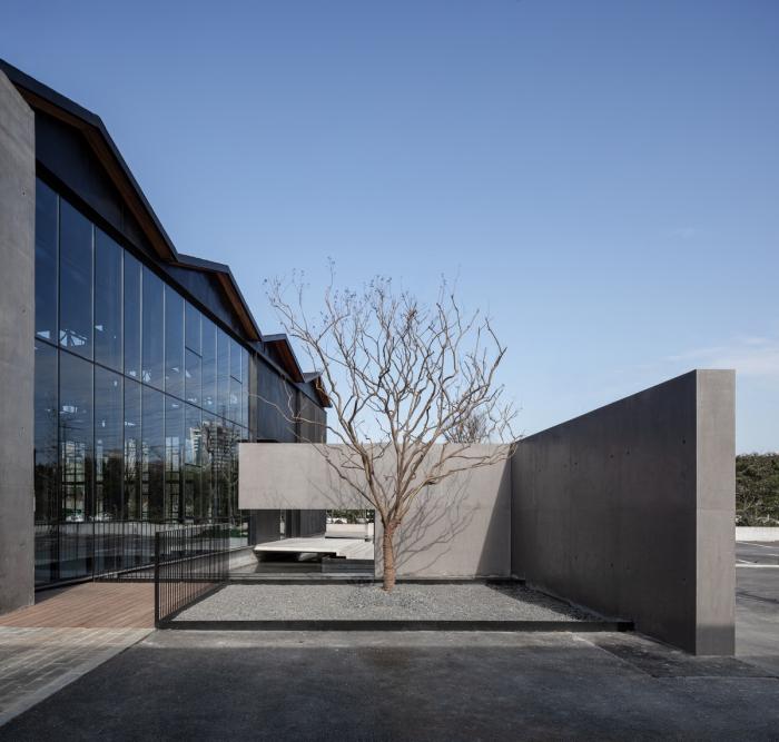 BIM建筑|光影舞动，野蛮生长——FOR天物空间 / 本哲建筑