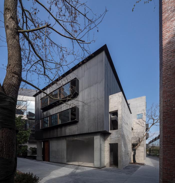 BIM建筑|光影舞动，野蛮生长——FOR天物空间 / 本哲建筑