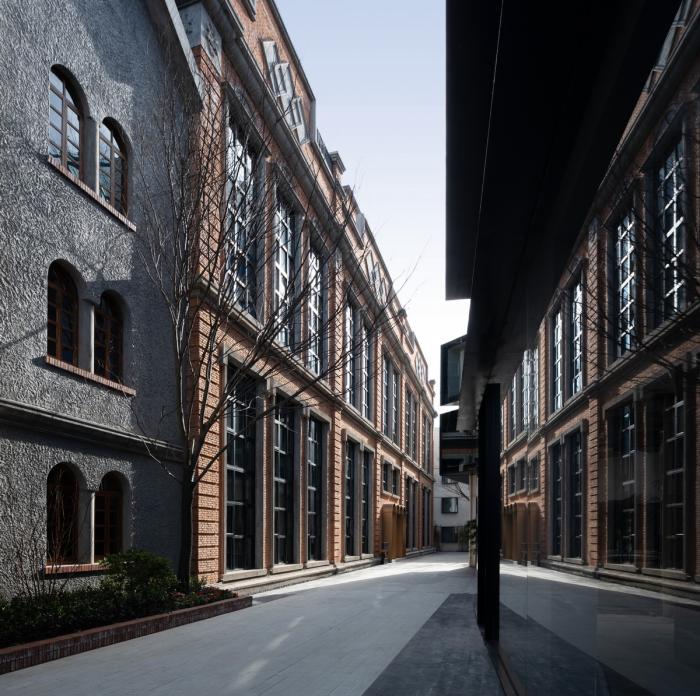 BIM建筑|光影舞动，野蛮生长——FOR天物空间 / 本哲建筑