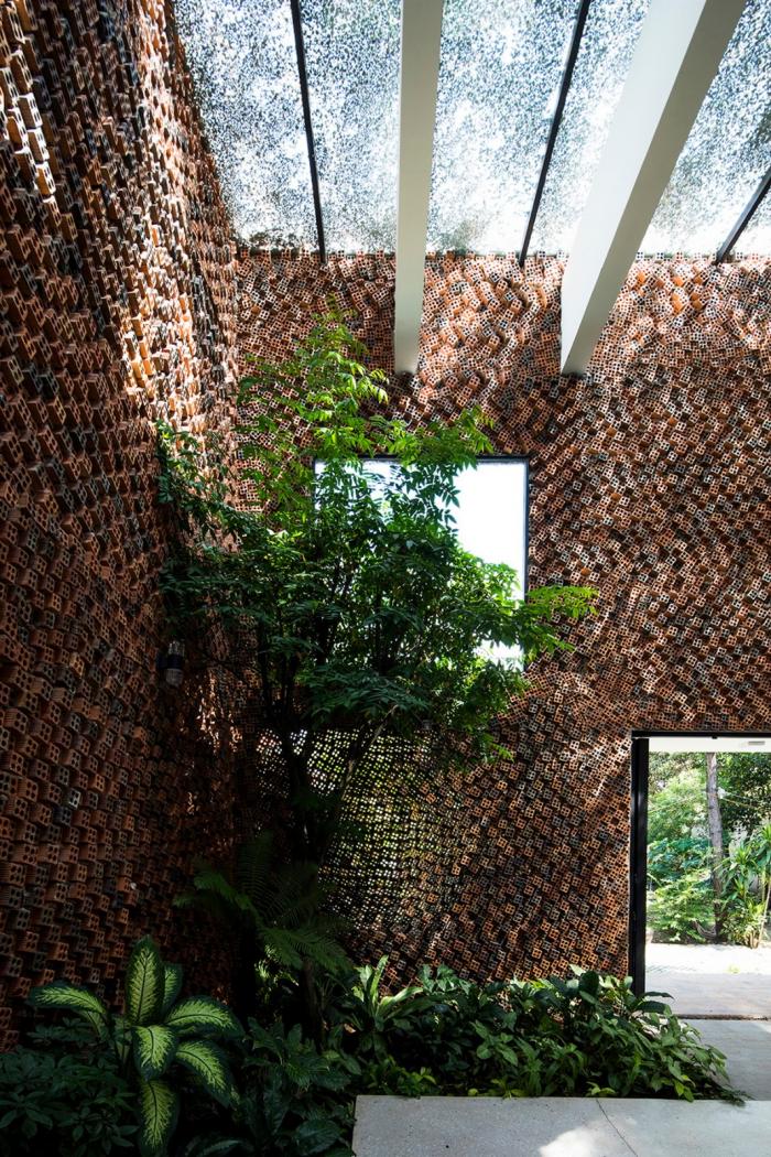 BIM建筑|清风徐来，光影婆娑：越南“自呼吸”墙宅