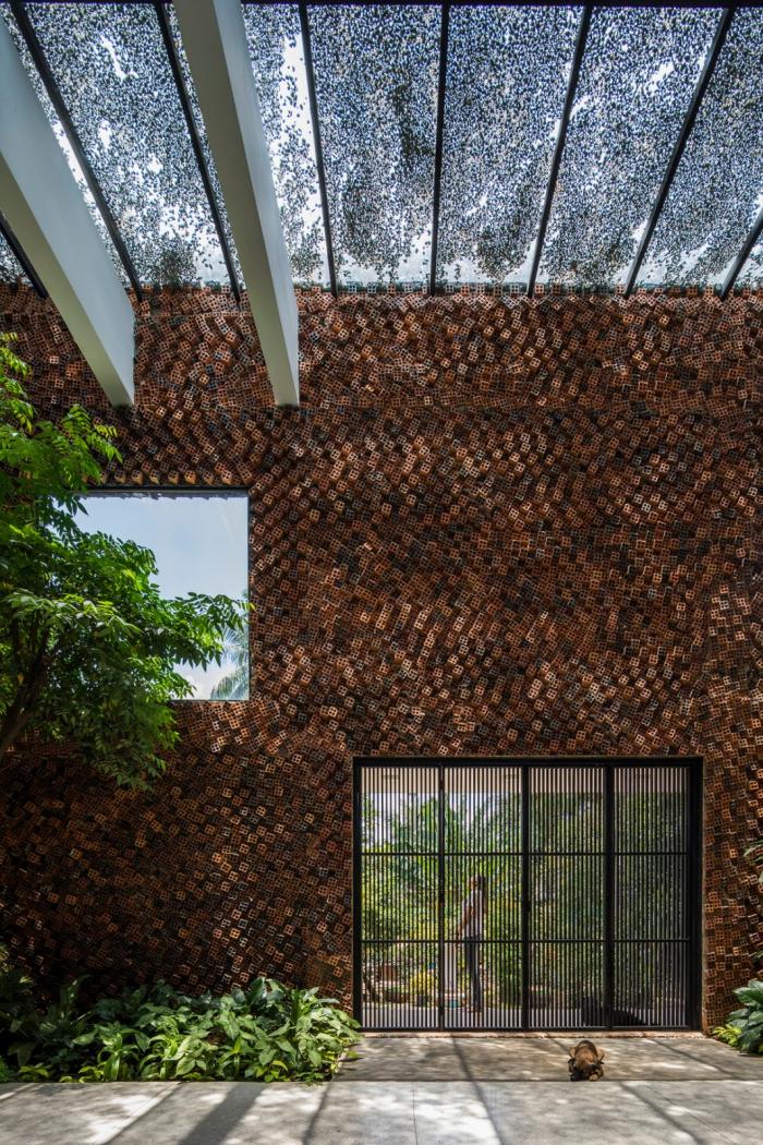 BIM建筑|清风徐来，光影婆娑：越南“自呼吸”墙宅