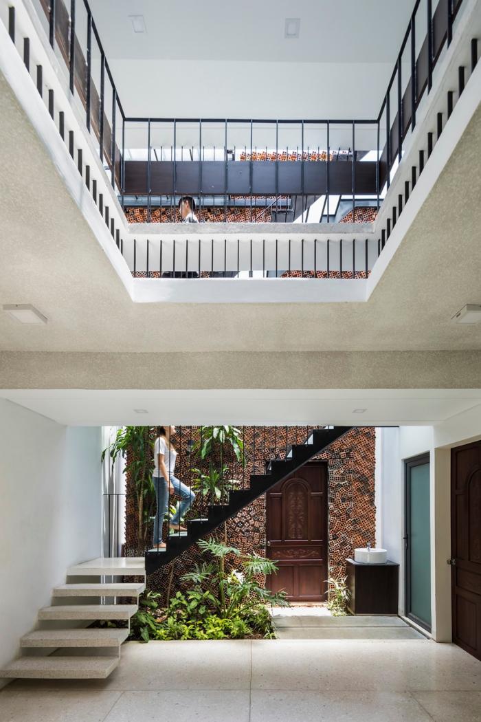 BIM建筑|清风徐来，光影婆娑：越南“自呼吸”墙宅