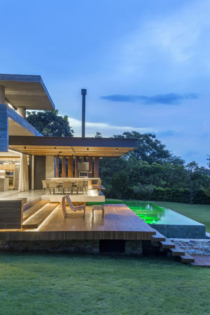 BIM建筑|依阶层创造，水平嵌套的空间：巴西“电影”住宅