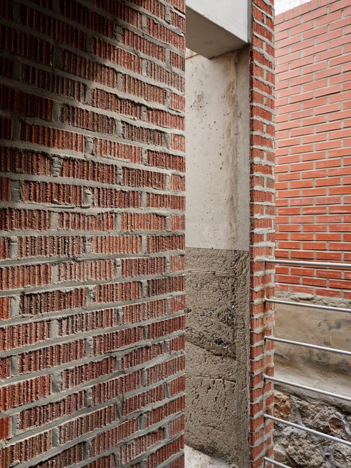 BIM建筑|仪式感与趣味性并存：韩国“背巷”住宅