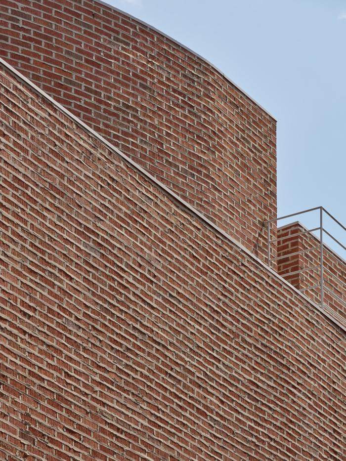 BIM建筑|仪式感与趣味性并存：韩国“背巷”住宅