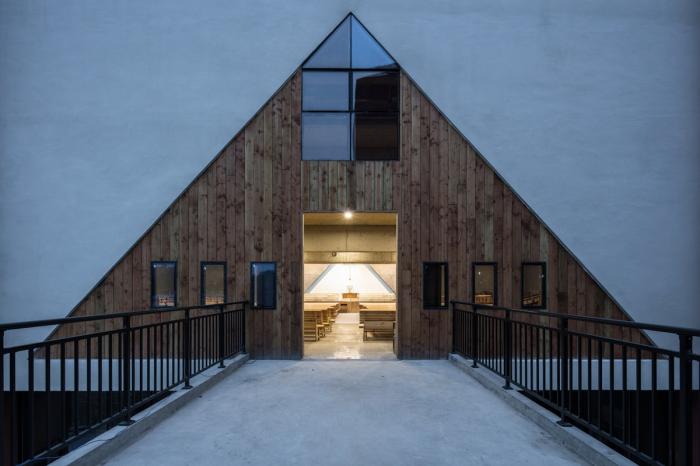 BIM建筑|场所的重构——绩溪基督教堂的对话与建造 / 如式建筑