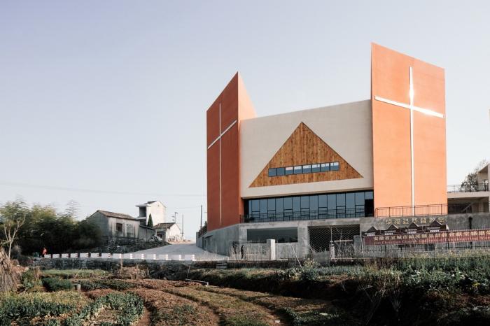 BIM建筑|场所的重构——绩溪基督教堂的对话与建造 / 如式建筑