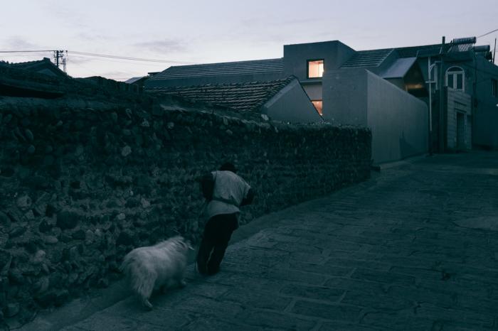 BIM建筑|仿佛自古而来——台上之家 / 察社办公室