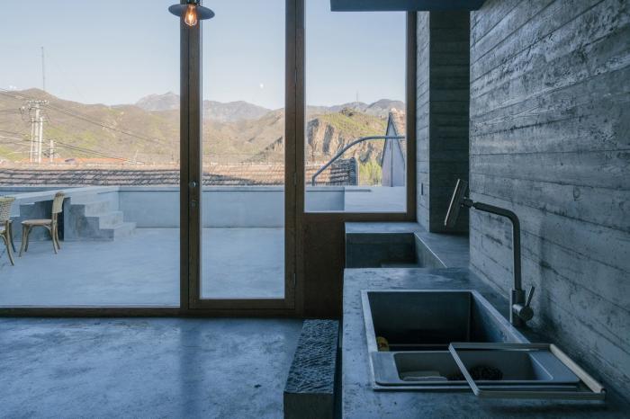 BIM建筑|仿佛自古而来——台上之家 / 察社办公室