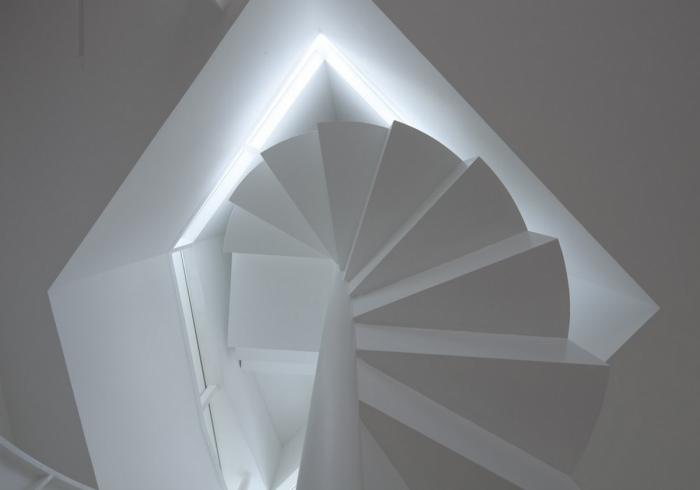 BIM建筑|斜坡上的住宅：8008