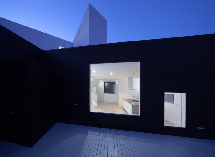 BIM建筑|斜坡上的住宅：8008